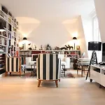 Paris Sous Les Toits